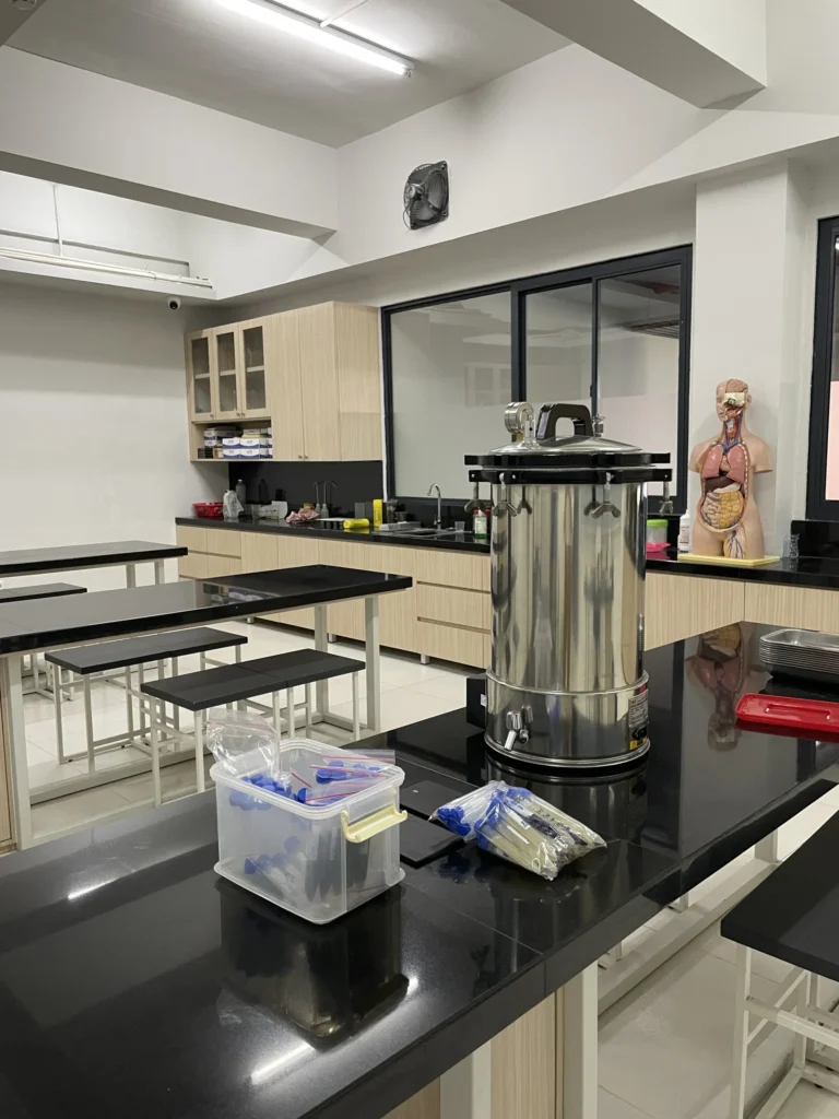 Science Lab Senior School Pakuwon City