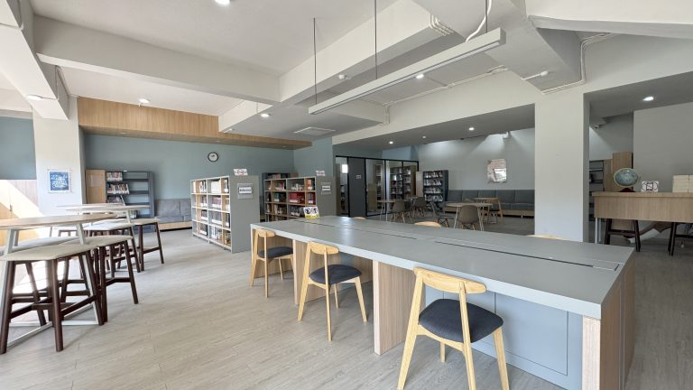 Library Senior School Pakuwon City